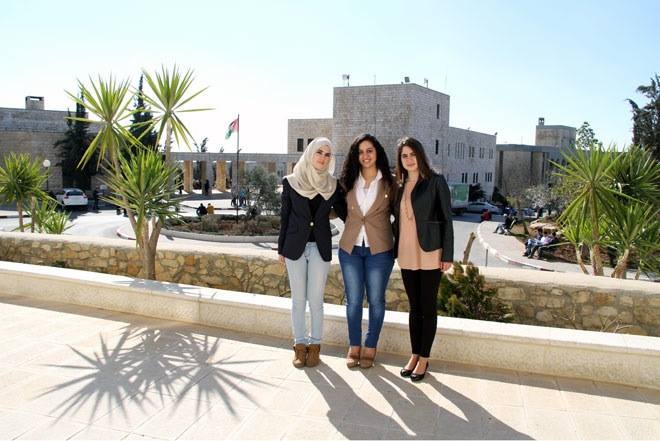 جامعة بيرزيت في المرتبة الأولى عربي ا و44 دولي ا في مسابقة القانون الدولي بواشنطن Birzeit University