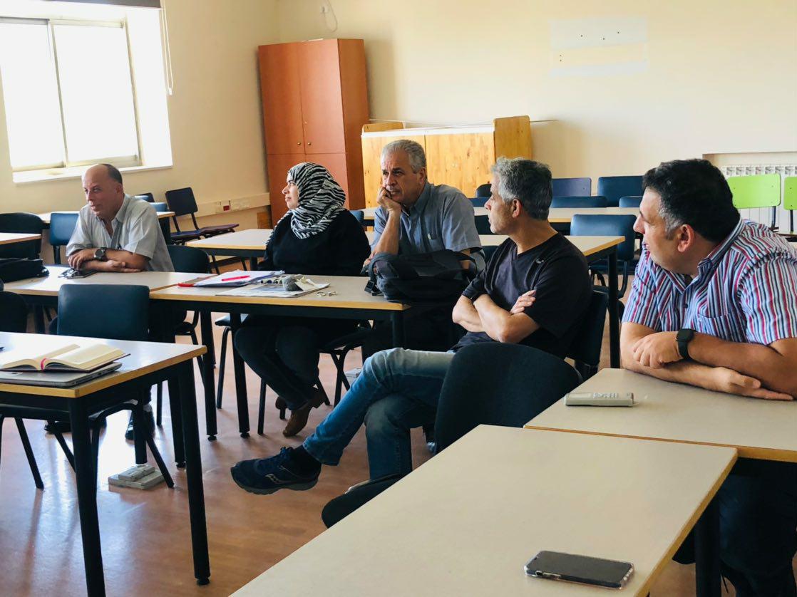 Faculty of Education exchanges experiences with Dr. Stuart Parker from